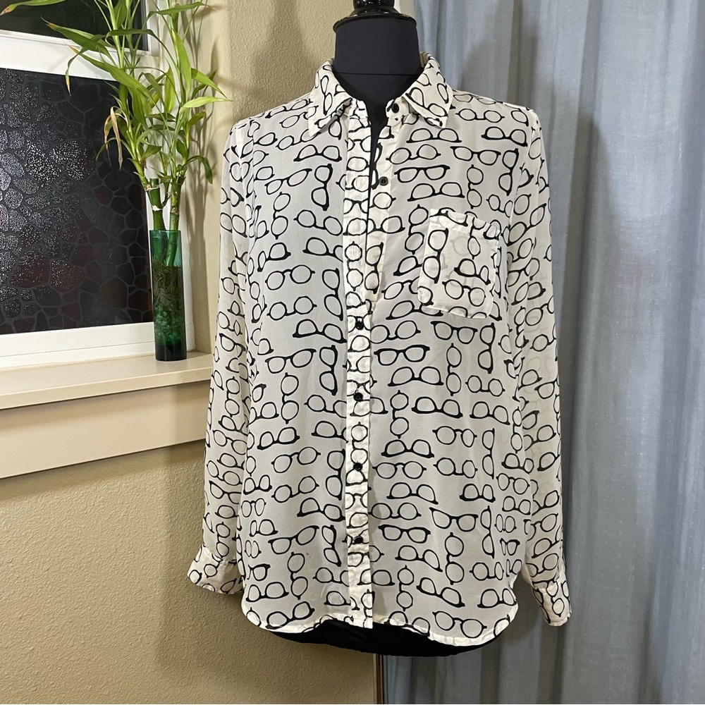 Sheer chiffon blouse with eyeglass pattern